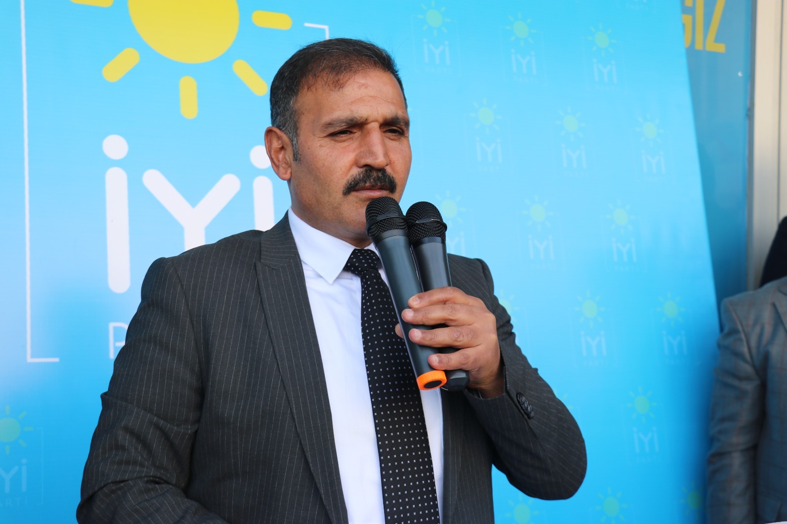 Yetim: Şanlıurfalı “İthal Adayı” içine sindirmez