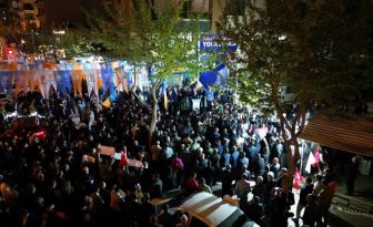 EMİN ÖNEN’İN SEÇİM BÜROSU AÇILIŞI MİTİNGE DÖNÜŞTÜ