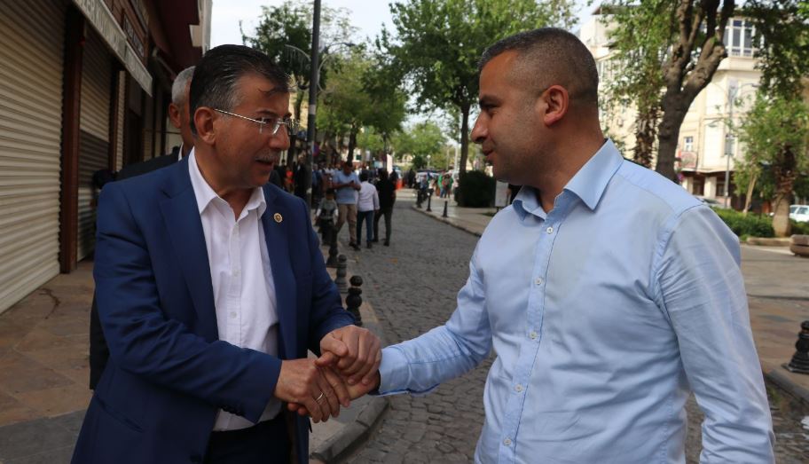 CEVHERİ VATANDAŞLARIN BAYRAMINI KUTLADI