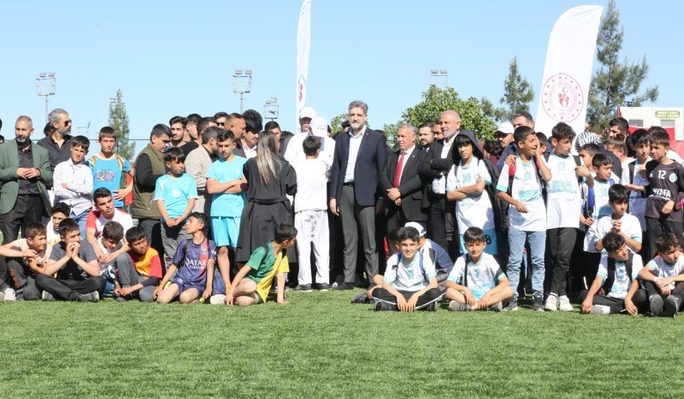 ÖNEN, “HER ZAMAN SPORCULARIMIZIN YANINDAYIZ”