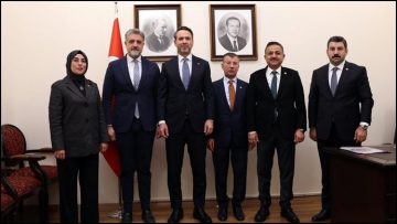 Urfa milletvekilleri, Bayraktar ile bir araya geldi